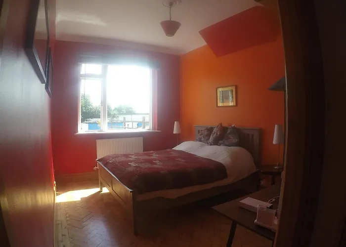 Carlton Mansions - The Red * Bristol